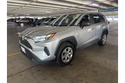 Toyota RAV4 2024 AWD LE 4dr
