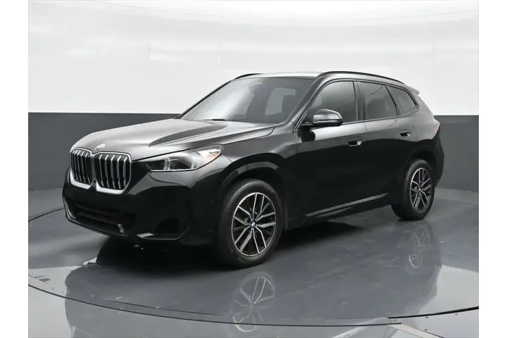 $33840 : BMW X1 2023 AWD xDrive28i 4d image 1