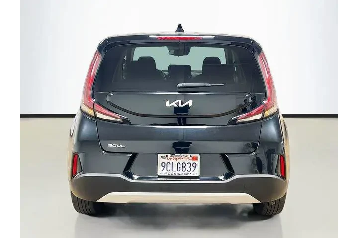 $18787 : Kia Soul 2023 S 4dr Crossove image 6