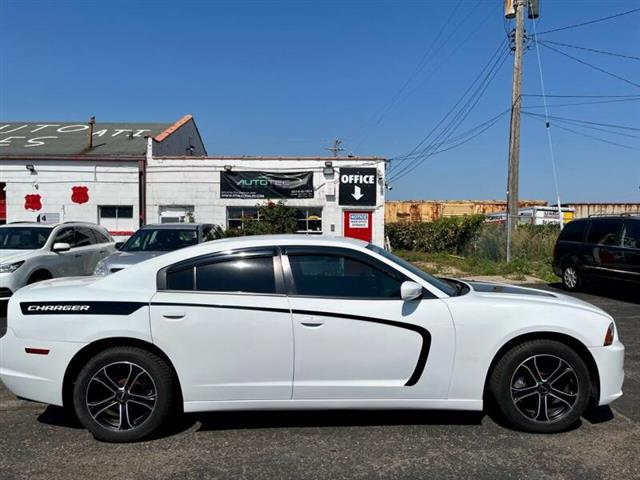 $13500 : 2014 Charger SE image 5