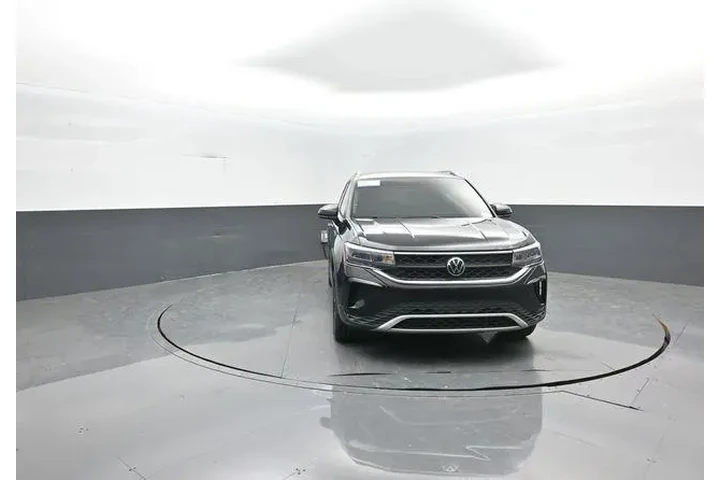 $20696 : Volkswagen Taos 2022 AWD SE image 2