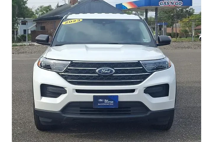 $34478 : Ford Explorer 2023 AWD XLT 4 image 2