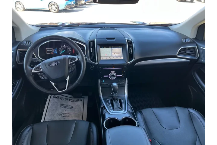 2018 Edge Titanium AWD image 9