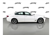 $33500 : BMW 5 Series 2022 AWD 530i x thumbnail