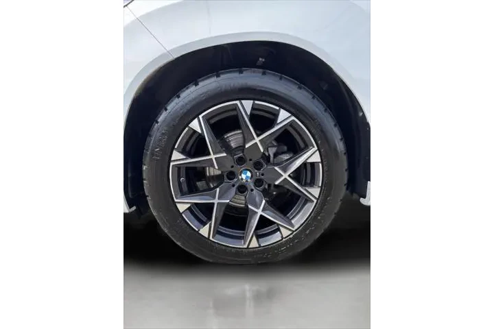 $38495 : BMW X3 2025 AWD 30 xDrive 4d image 9