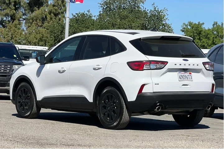 $19500 : Ford Escape 2022 SE 4dr SUV image 6