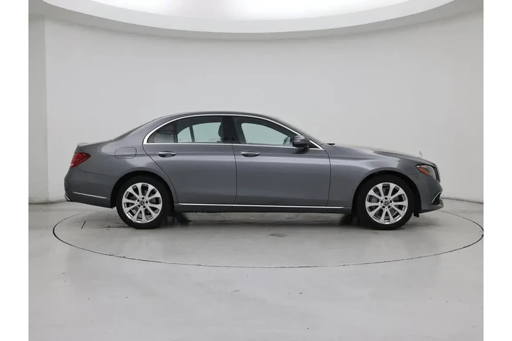 $28998 : Mercedes-Benz E-Class 2017 E image 7