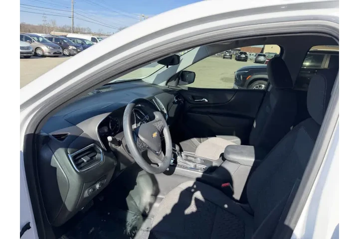 $17850 : 2023 Equinox LT image 10
