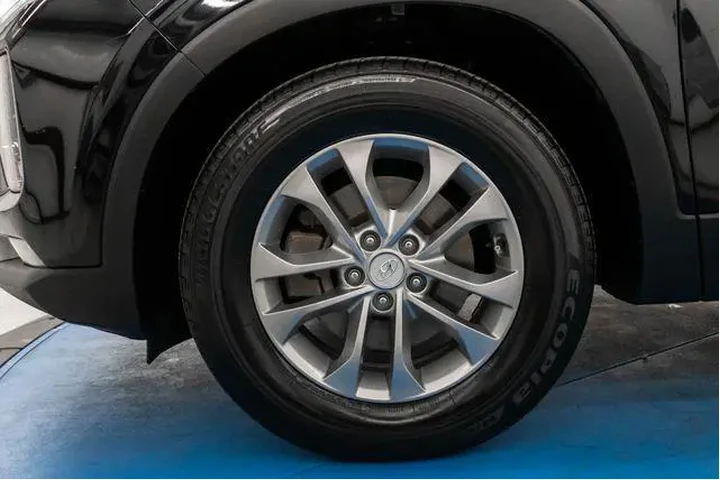 $15066 : Hyundai SANTA FE 2020 SEL 4d image 2