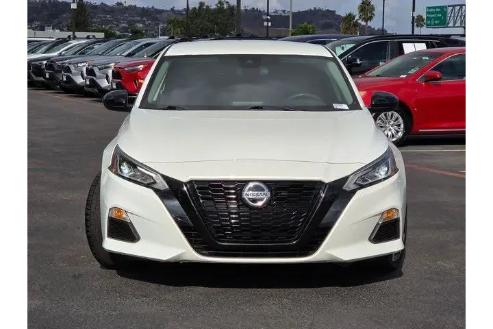 $19949 : Nissan Altima 2022 2.5 SR 4d image 3