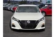 $19949 : Nissan Altima 2022 2.5 SR 4d thumbnail