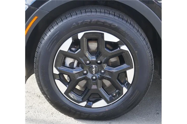 $25984 : 2024 Sorento S image 9