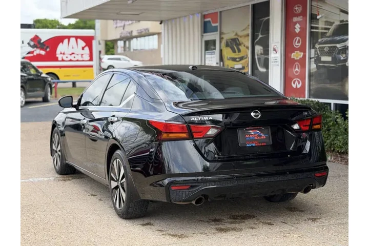 $16999 : 2019 Altima 2.5 SL image 7