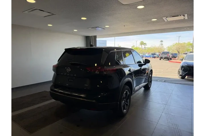 $25984 : Nissan Rogue 2024 SV 4dr Cro image 5