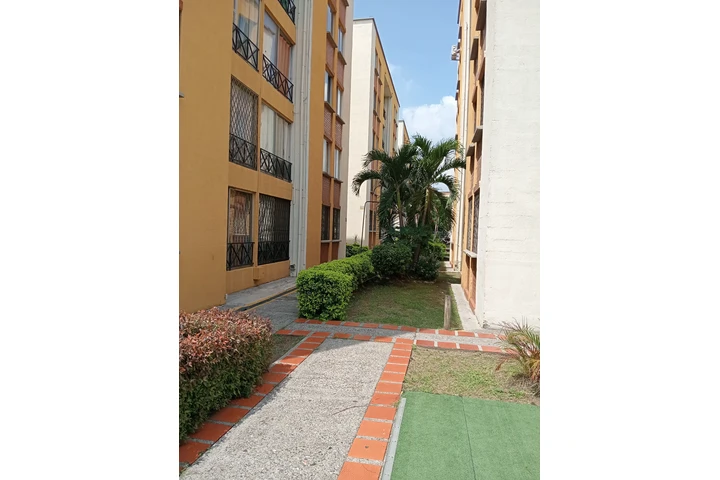 $183000000 : Vendo apartamento segundo piso image 1