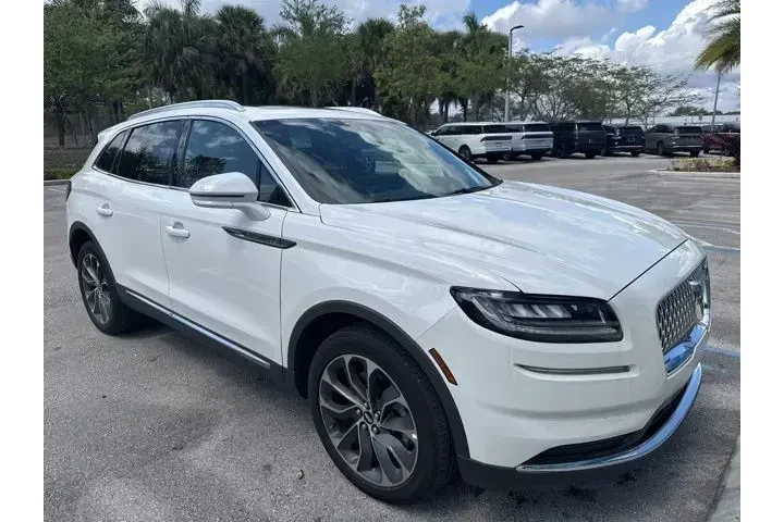 $35990 : Lincoln Nautilus 2023 AWD Re image 2