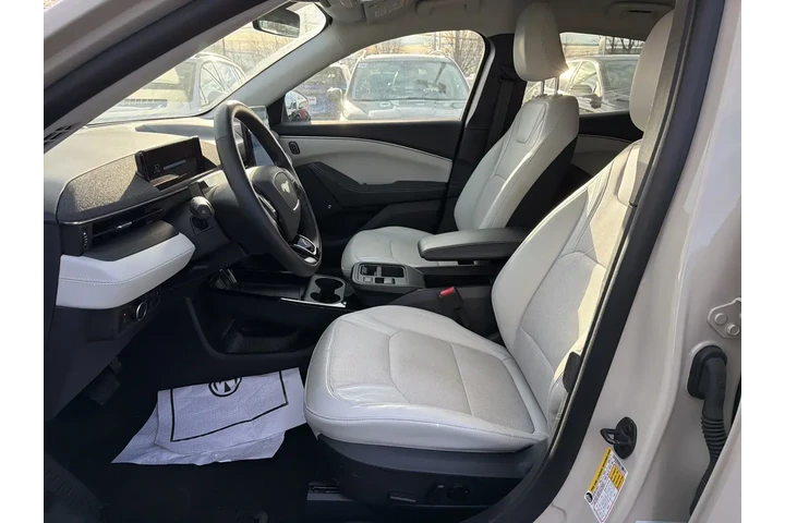 $38995 : Ford Mustang Mach-E 2025 AWD image 9