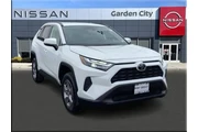 Toyota RAV4 2024 AWD XLE 4dr