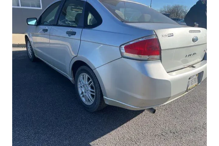 $4995 : Ford Focus 2011 SE 4dr Sedan image 8
