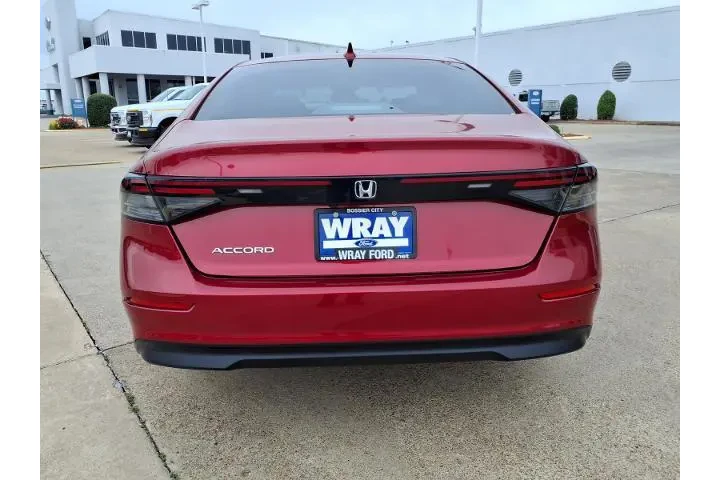 $27988 : Honda Accord 2024 EX 4dr Sed image 3