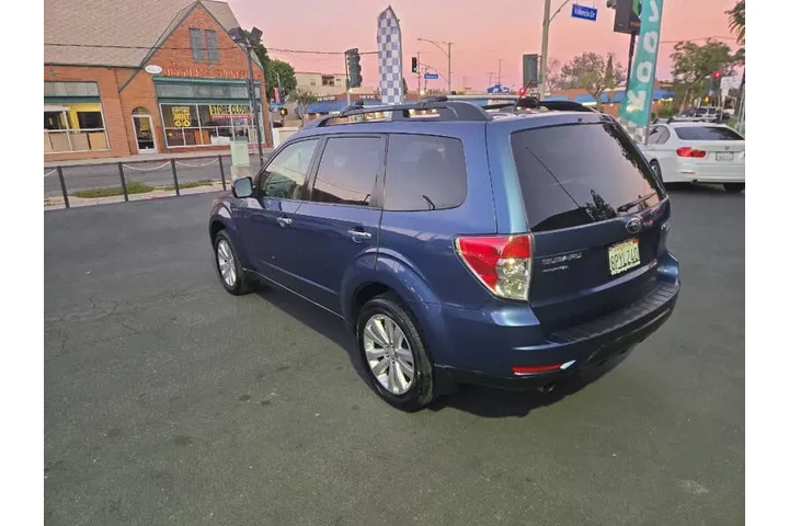 $10995 : 2013 Forester 2.5X Premium image 8