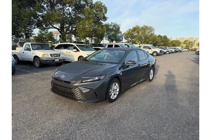 $25800 : Toyota Camry 2025 LE 4dr Sed image 1