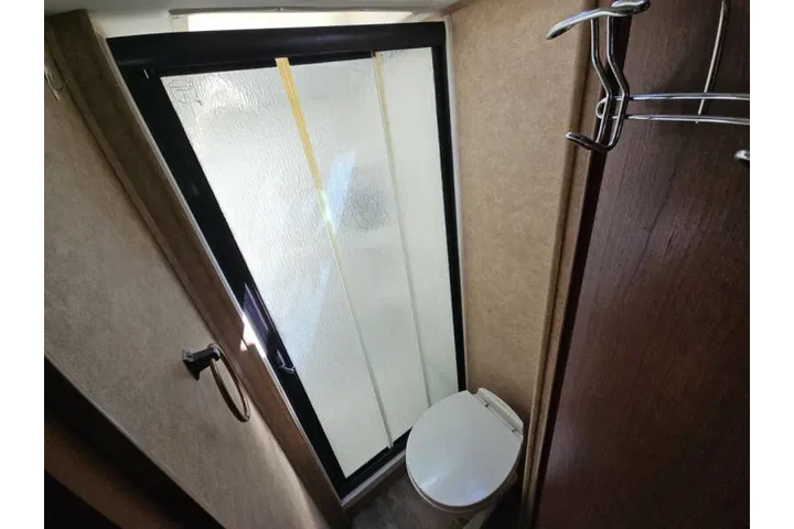 $69999 : 2015 Forest River Forester 24 image 8