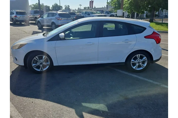 $6000 : Ford Focus 2014 SE 4dr Hatch image 5