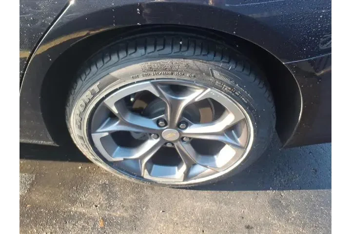 $17595 : Chevrolet Malibu 2023 LT 4dr image 8