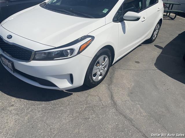 $10250 : 2017 Forte LX Sedan image 2