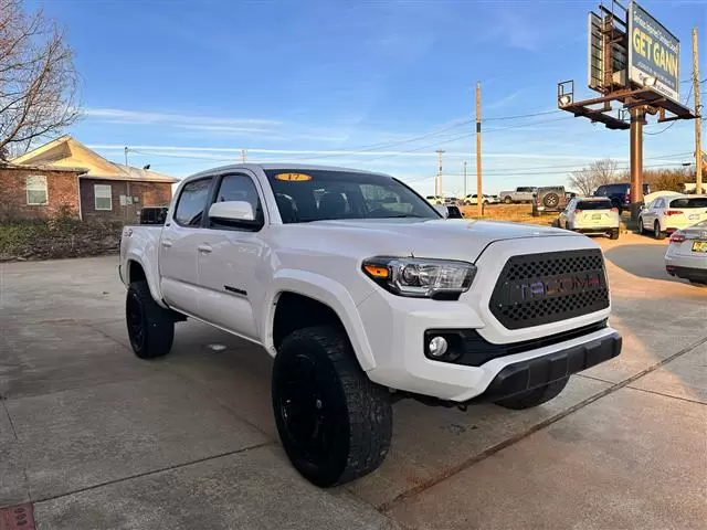 $28995 : 2017 Tacoma image 3