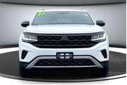 $22000 : Volkswagen Atlas Cross Sport thumbnail