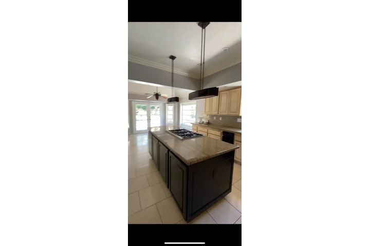 Paintingsv interior  exterior image 2