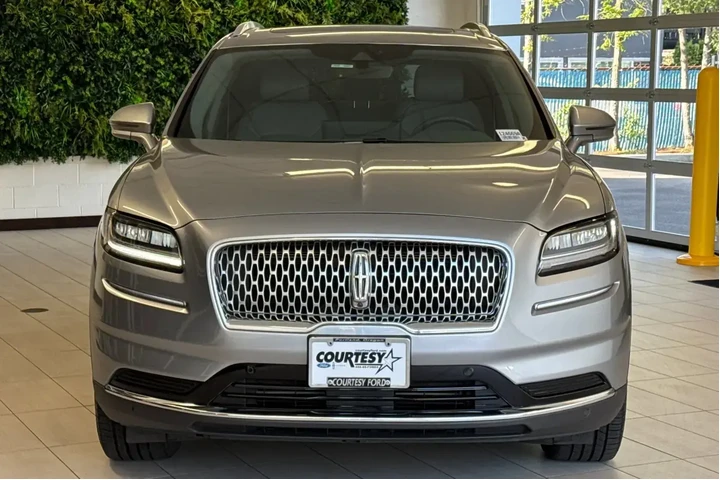 $35806 : Lincoln Nautilus 2023 AWD Re image 9