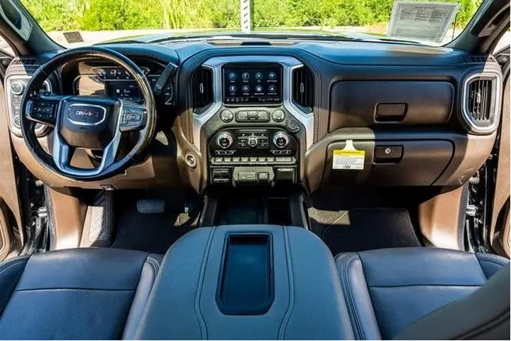 $34365 : GMC Sierra 1500 2020 4x4 SLT image 5