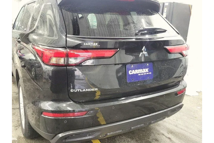 $23998 : Mitsubishi Outlander 2024 ES image 7