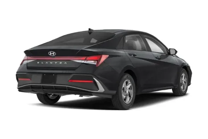 $17888 : Hyundai ELANTRA 2025 SE 4dr image 2
