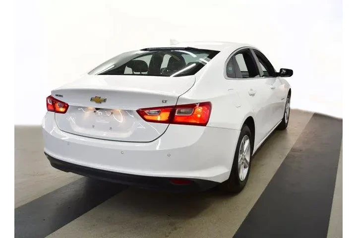 $17994 : Chevrolet Malibu 2024 LT 4dr image 7