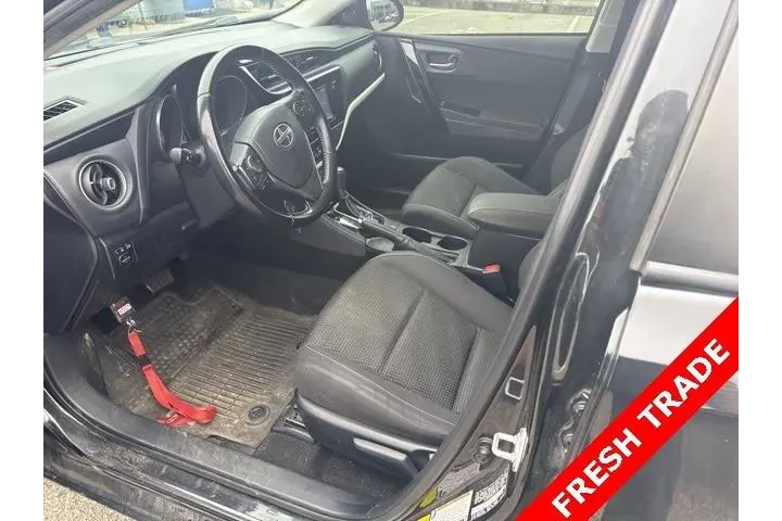 $10987 : Scion iM 2016 4dr Hatchback image 7