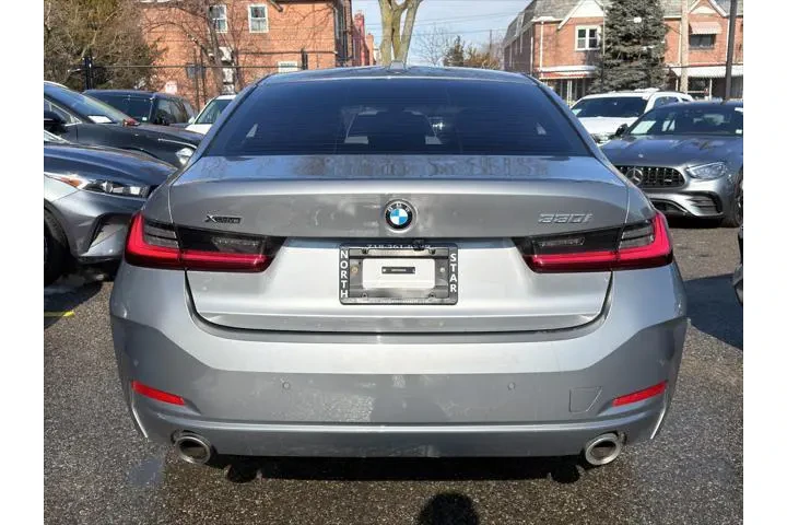 $27795 : BMW 3 Series 2024 AWD 330i x image 5