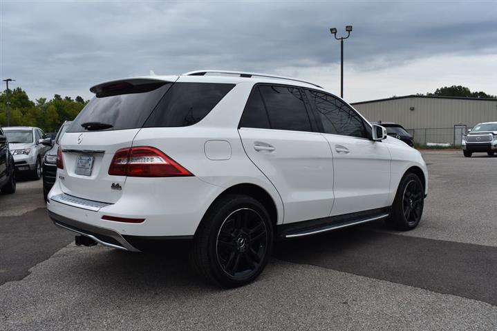 2015 Mercedes-Benz M-Class ML image 9