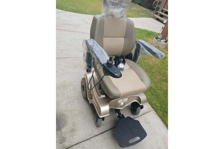 $260 : silla de ruedas image 2
