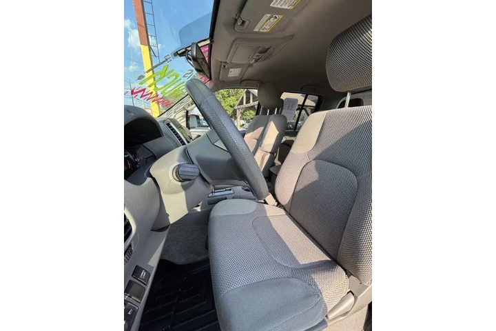 2013 Frontier SV image 10