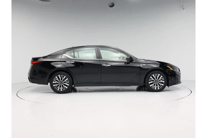 $21998 : Nissan Altima 2023 2.5 SV 4d image 7