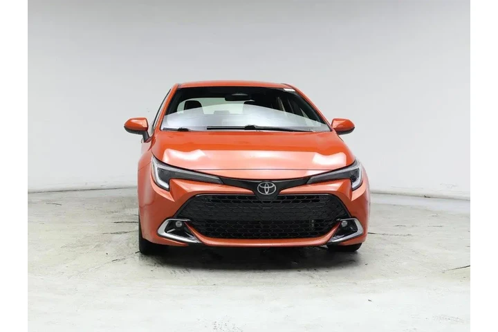 $23998 : Toyota Corolla Hatchback 202 image 5