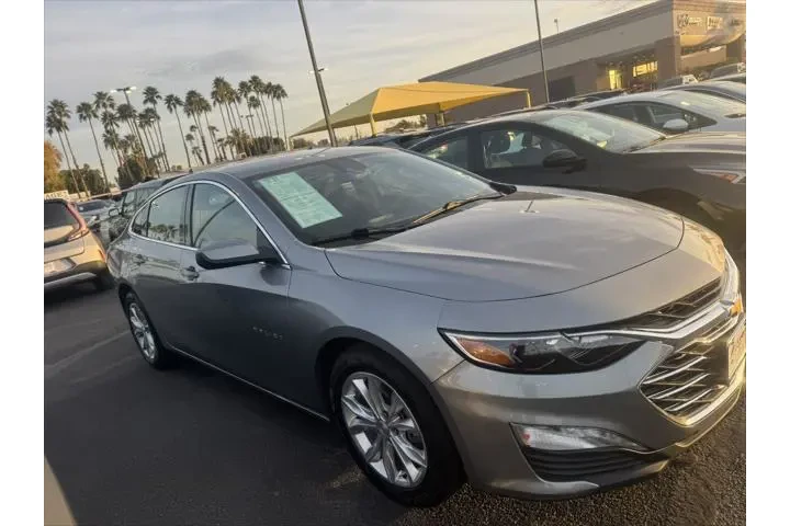$14399 : Chevrolet Malibu 2023 LT 4dr image 3