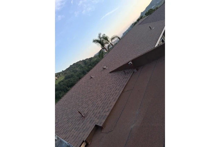 Junior's Roofing image 6