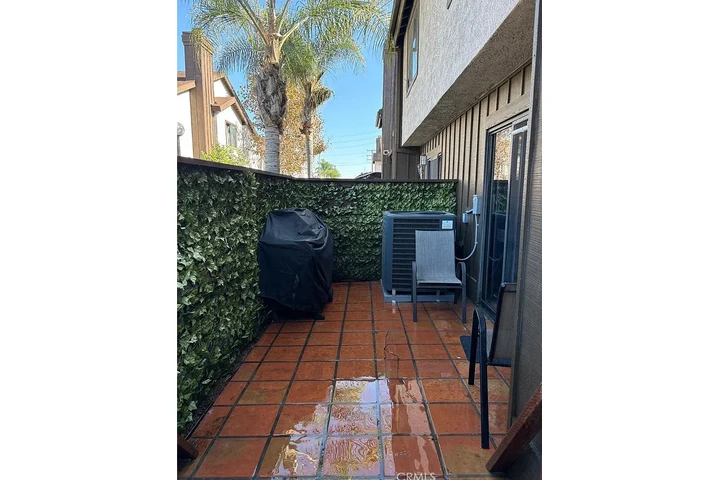 $3500 : Spacious Home Available image 3