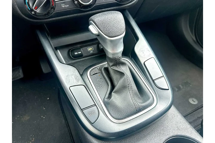 $19995 : Kia Soul 2023 LX 4dr Crossov image 9