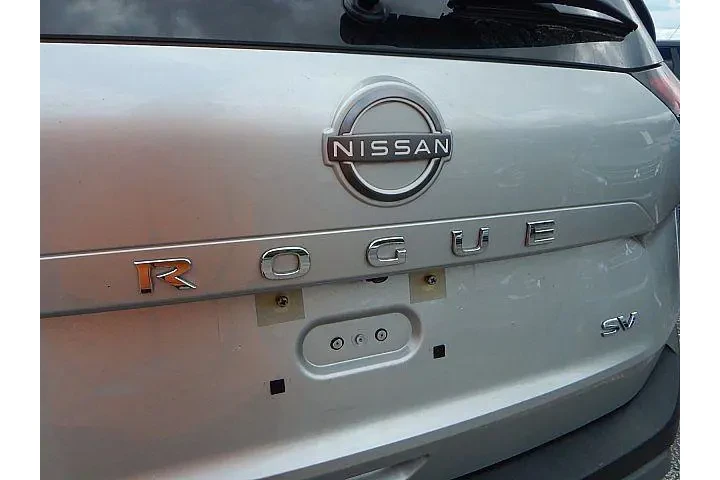 $21988 : Nissan Rogue 2023 SV 4dr Cro image 6